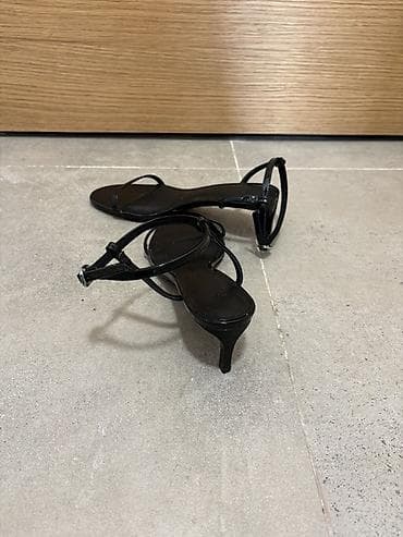 geox boys sandals: NOVO Elegantne sandale na štiklu H&M - Boja: crna, lak završna — 2
