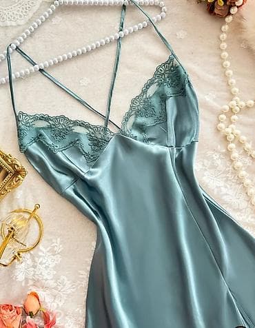 Muška obuća: Satenasta spavaćica u nijansi ledeno plave/mentol zelene. - — 2