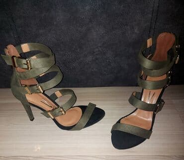 nike obuca za zimu: Sandale, Vizzano, 40 — 2