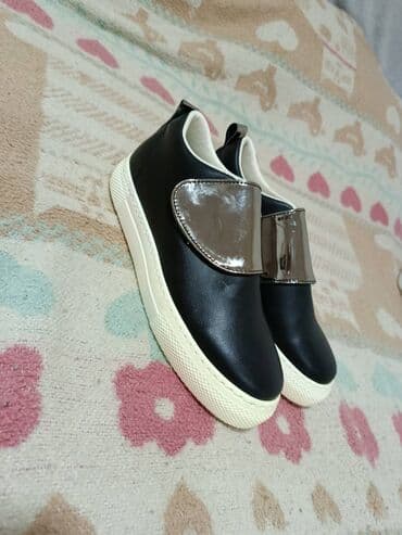 Women's Sneakers and athletic shoes: 39, bоја - Crna — 2