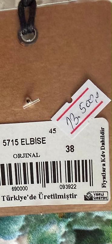haljina s: Potpuno nova haljina sa etiketom, placena 13500. Od gospodje sudije — 7
