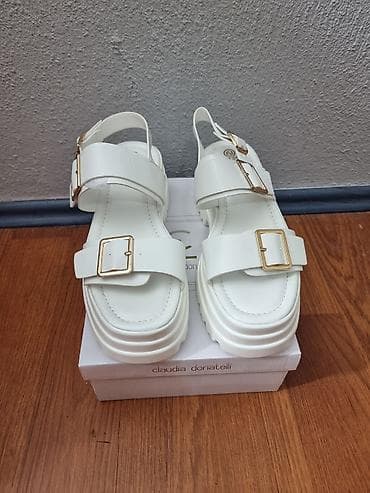 united nude sandale: Zenske bele sandale br.39 Potpuno nove — 2