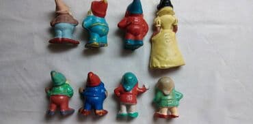 lov i ribolov gradiste: Disney Snežana(11,5 cm.) i 7 patuljaka(7 cm.),,od kojih 2 — 1