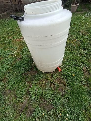 griz staklo cena: Dva bureta,jedno -200 litara,drugo 120 liitara plastično sa slavinom — 4