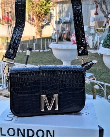 Kaiševi: Elegantna ženska crossbody torba sa prepoznatljivom metalnom “M” — 5