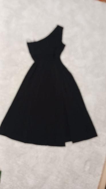 nova torba: Elegantna crna haljina na jedno rame - Kroj: A-kroj sa blago — 1