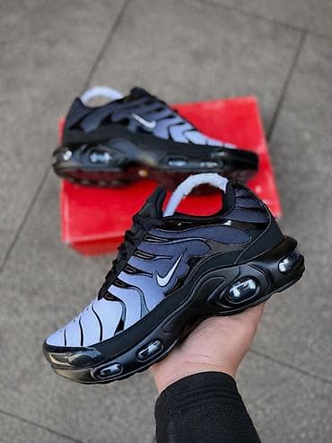 nike tn lemon lime: Nove boje TN patike samo 3300 din br 36 do 46
pb — 10