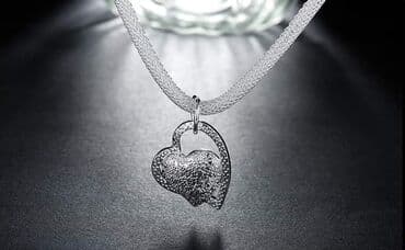 Cena: 1100din na lalafo.rs Cena: 1100din