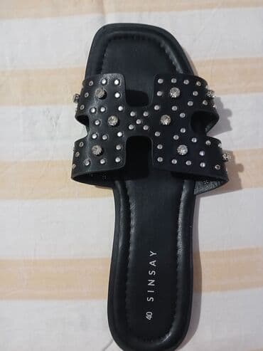 obuca venera raska: Ženske papuče veličina 40. - Boja: crna - Model: ravne slip-on — 4