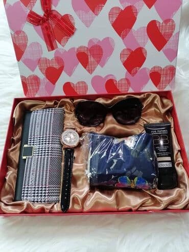 clip on dodatak za naocare: Poklon komplet u kutiji Novčanik,naočare,marama,tečni puder i sat Cena — 1