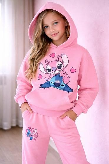 Roze komplet trenerke za decu sa kapuljačom i printom crtanih likova