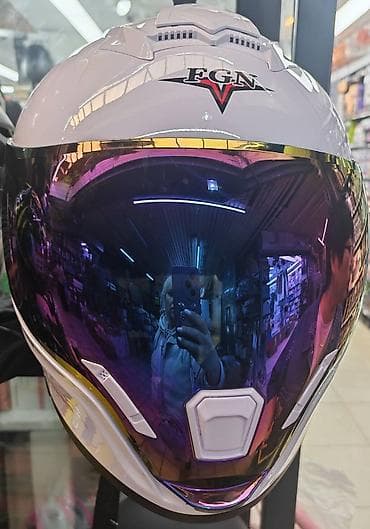 podloske za dizne: Motoristička kaciga FGN – full-face, urbano/touring stil. Ključne — 2