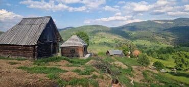 crvenka prodaja kuca: 40 ares, Vlasnik — 1