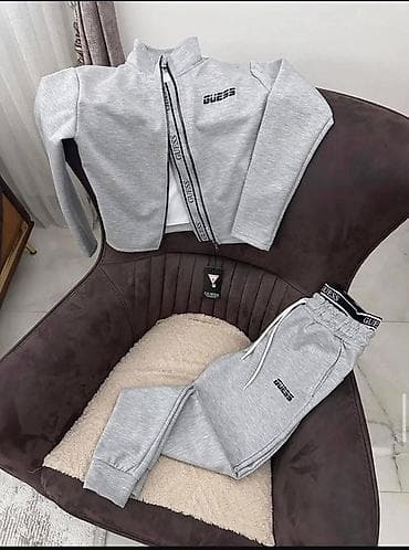 p. s prsluci: Guess kompleti
 s m l xl 
4500 din✅️
NT❤ — 3