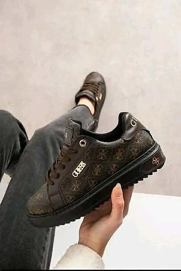 planeta sport tn patike: Guees
Cena: 5100din
Brojevi: 36-40
PS✨ — 4