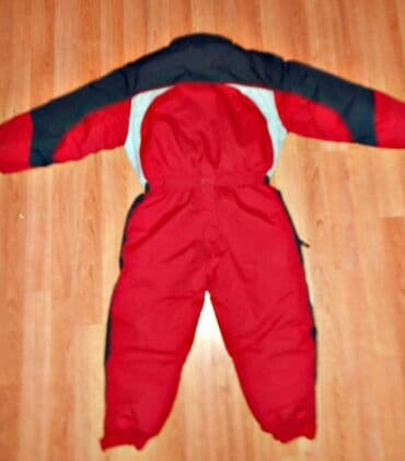 Skafander crveni vel. 4-5 duzina od ramena do kraja nogavice 104 — 3
