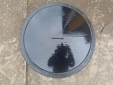 Poklopac za šahtu, sam poklopac od čelika debljine 8 mm vozilo teže