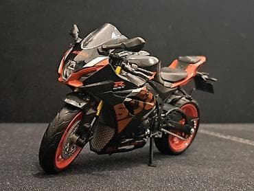 target rančevi: Motor SUZUKI GSX-R1000R 2021 1:12 - NOVO NOVO! Vrhunski odradjen — 1