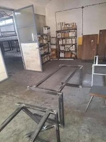 JAKI RADNI STOLOVI X667 |