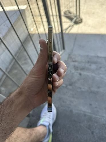 iphone cene: Iphone 14 Pro Max 256gb (Očuvan) Bh 86%  256gb   iphone je rađen za — 4