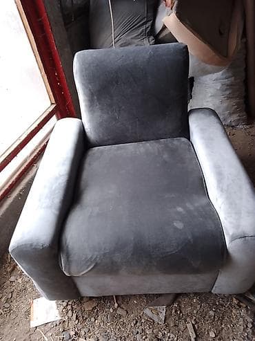 Sectional sofas: Fotelja – sivi pliš, široko sedište - Model: klasična fotelja sa — 3