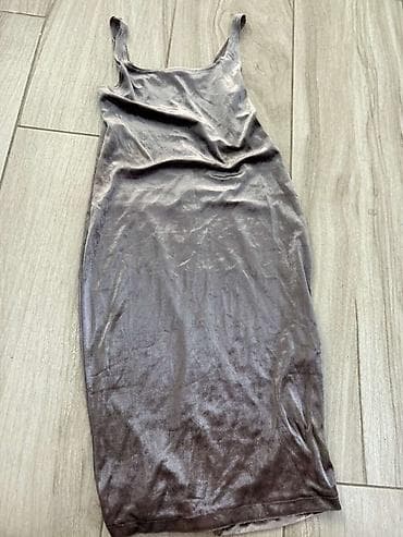 Zara Trafaluc haljina veličina EUR/USA S (MEX 26). - Kroj: uska, midi