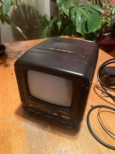 masina za sladoled: Elekta TV i Radio (Vintage, made in Japan). Tv je ispravan, i nema — 2