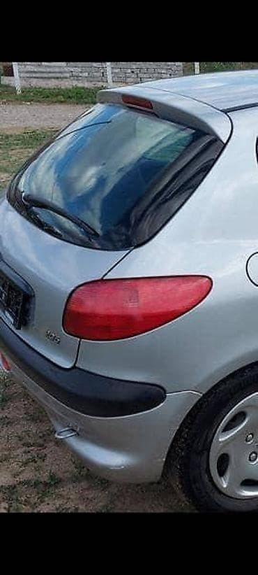 DESNO STOP SVETLO ZA PEUGEOT 206 | imam sve delove za peugeot 206 na lalafo.rs DESNO STOP SVETLO ZA PEUGEOT 206 | imam sve delove za peugeot 206