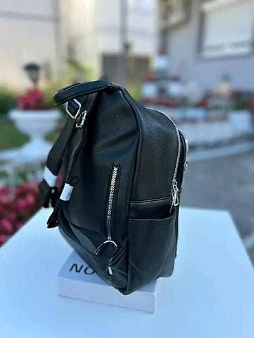 dunhill satovi: Ranac
Cena 3000 dinara. Mogu za školu
💋 — 3