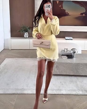 radna odeća: ✅Elegantna mini haljina sa čipkom
✅2600 din — 3