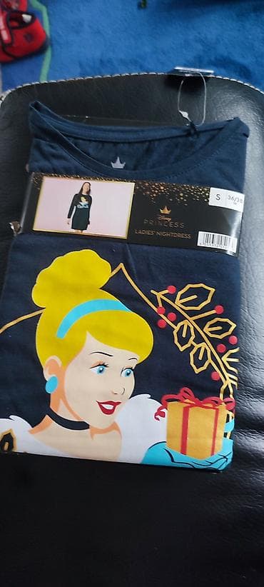 kucne cizme: Spavaćica DISNEY PRINCESS 36/38 NOVA SA ETIKETOM
999din
100% pamuk — 4