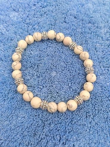 Satovi: Narukvica beli Haulit Narukvica od belog Haulita, poludragi kamen — 1
