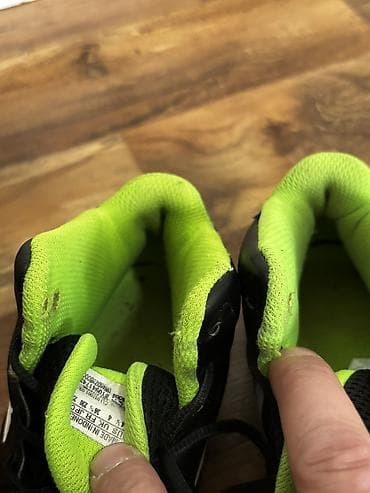 adidas patike 2022: Adidas košarkaške patike – visoki model br 36 gaziste 230 mm - Boja — 9