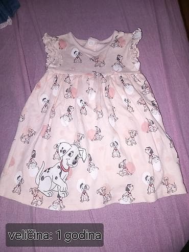 džip na akumulator: Dečija odeća – komplet različitih haljinica i tunika, džak pun stvari — 4