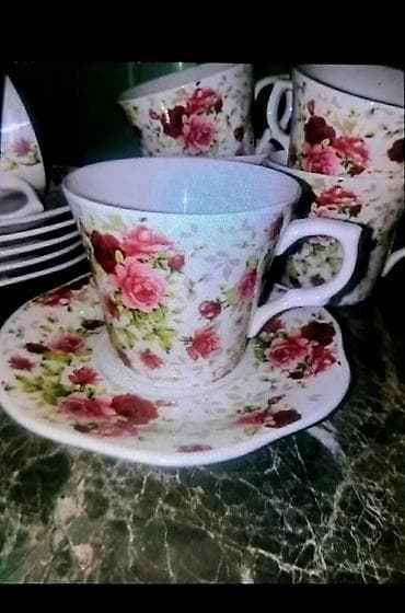 Kućna hemija i proizvodi za kuću: Porcelanski set šoljica za kafu/čaj sa tanjirićima, sa romantičnim — 1