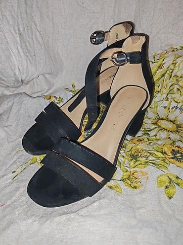 walkmaxx patike beograd: Ženske sandale sa blok petom - Boja: crna - Stil: otvoreni prsti, dva — 1