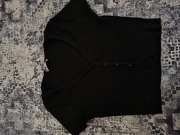 lace front perike: Crni ženski top/majica na kopčanje - Kratak kroj (cropped), kratki — 2