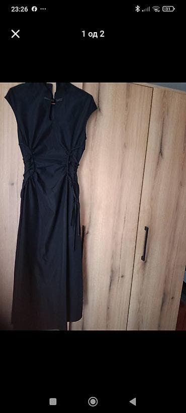 djonovi za patike: - Crna mini haljina sa dugim rukavima, prekrivena sitnim šljokicama — 6