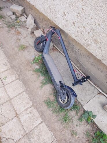 Musical Instruments: Električni trotinet – gradski model sa pneumaticima i disk kočnicom — 2