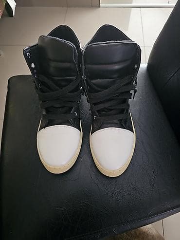 crne elegantne patike: Karl Lagerfeld visoke patike – model sa debelim đonom - Boja — 1