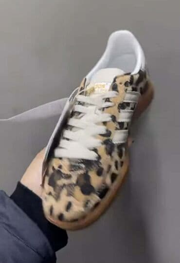 bele nike patike: Adidas, 40 — 4