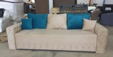 Komode: Lezaj Grof Dimenzije 240 cm Dimenzije razvucenog 190x150 Zicano je — 2