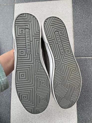 brug pantalone: Tommy Hilfiger muške platnene patike – model HARRY 2D - Veličina: EU — 3