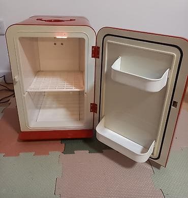 red bull frizider: Mini frizider CoCa-COLA Ispravan i solidno ocuvan mini frizider — 2