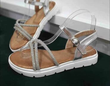 sandale labrador: 3200 — 10