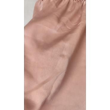 balenciaga cene: Saten haljina u puder‑roze boji, elegantnog, lagano sjajnog — 5