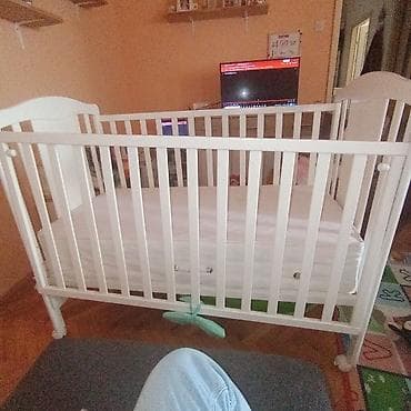 presvlacenje instrument table: Drveni krevetac za bebe sa dušekom - Materijal: masivno drvo — 1
