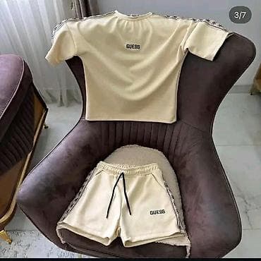 nike zenske torbice: GUESS i nike ženski komplet – majica kratkih rukava + šorts Turska — 1