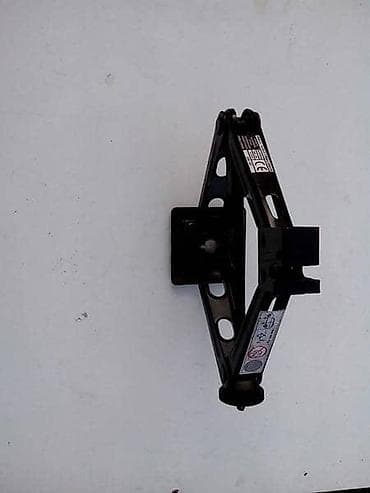 Dizalice: AUTO DIZALICA ZA ALFA ROMEO 33, 75, 90 . | Originalna dobro — 2