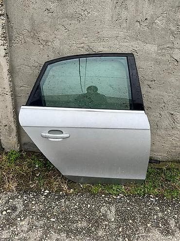 kapice za ventile: ZADNJA DESNA VRATA ZA AUDI A4 OD 2007. DO 2011. GOD. | Delovi za A4 — 1